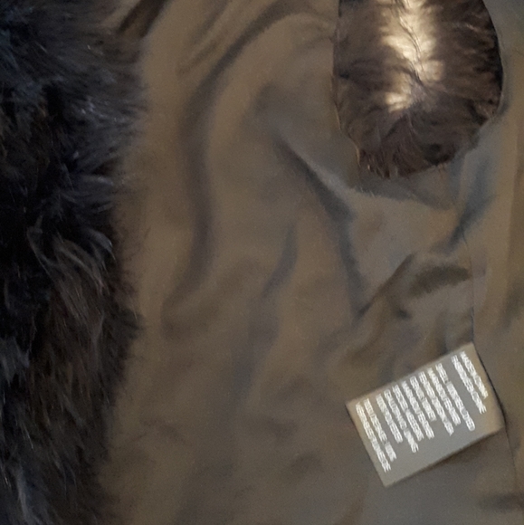 Club Monaco Women's Marabou Feather Vest - Size: Medium - Picture 3 of 11